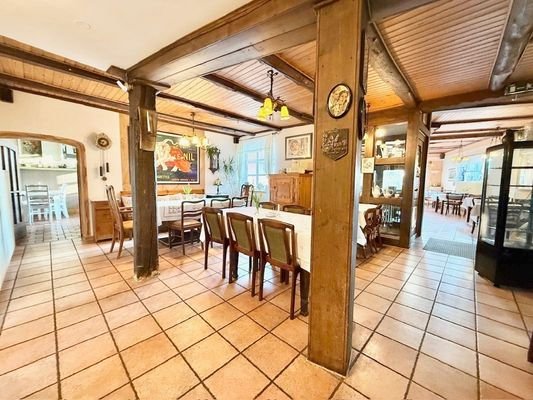 vorderer Bereich Café
