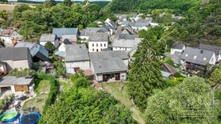 Luftbild Scheune und Umgebung