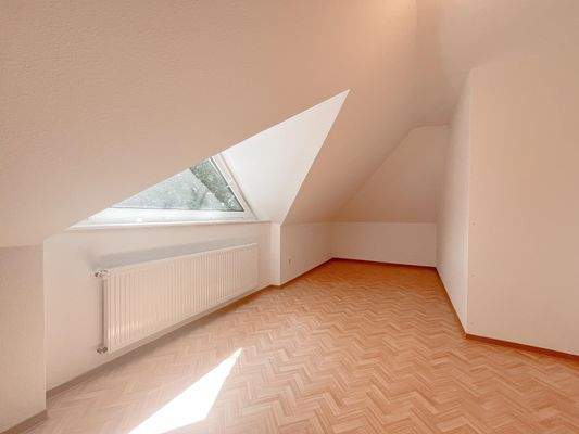 Schlafzimmer DG (2/2)