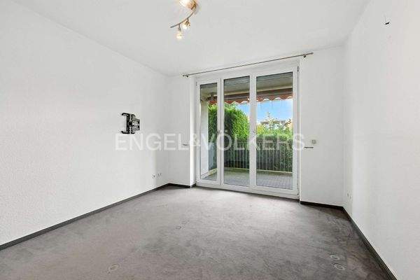 Schlafzimmer mit Balkonzugang