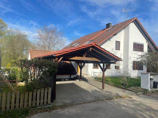 Garage und Carport