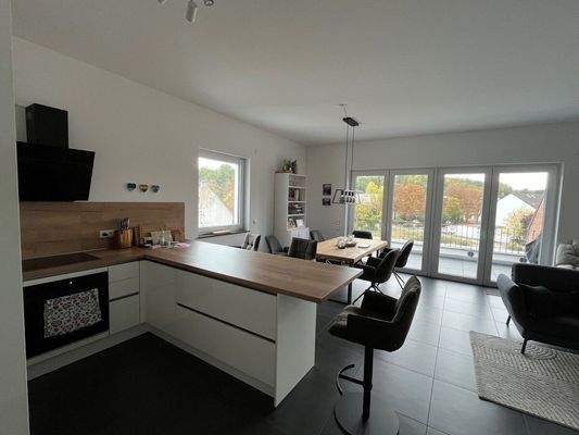 Küche- und Essbereich