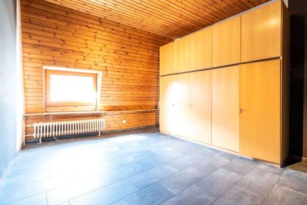 Große Wohnung Dachgeschoss Kind/Arbeiten