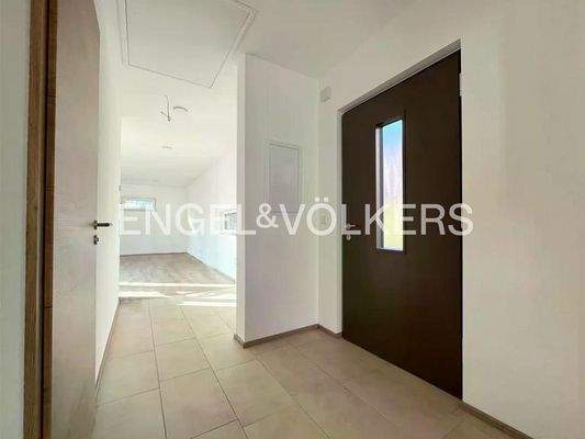 Eingangsbereich und Zugang zum Badezimmer