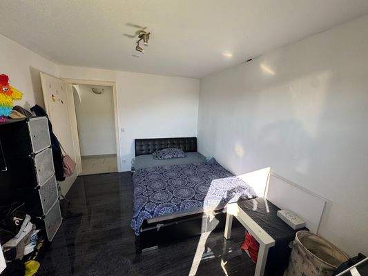 Schlafzimmer (3).JPG