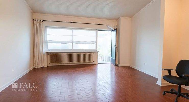 Wohnzimmer, Leer (unmöbliert) - (KI generiert)