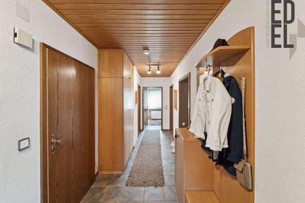 Flur EG Zweifamilienhaus