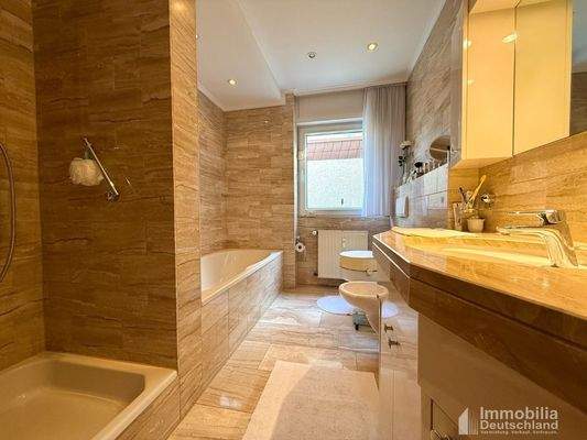 Tageslichtbad - Erdgeschoss