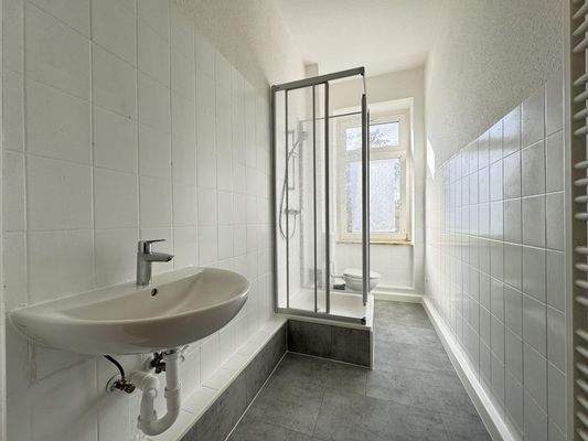 Tageslichtbad mit Dusche