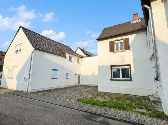 Blick auf beide Häuser