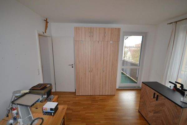 Helle Wohnung mit Balkon