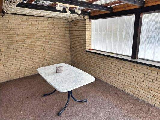 überdachte Terrasse
