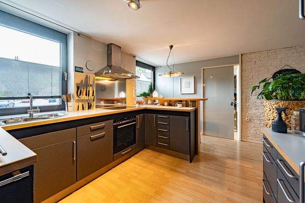 Helle und großzügige Küche