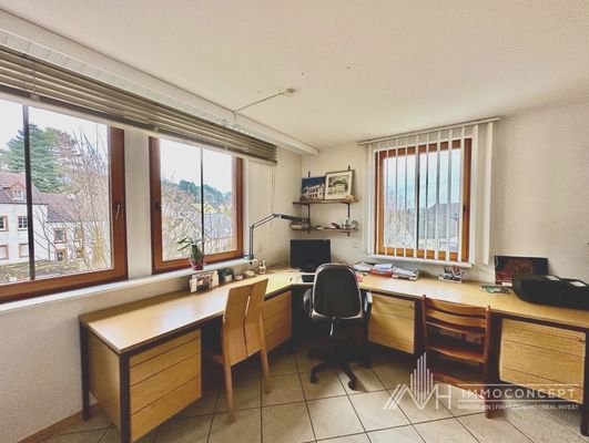 Büro EG