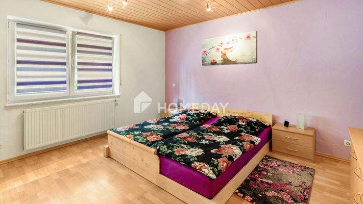 1. OG Schlafzimmer 2