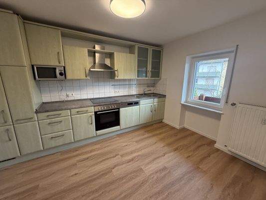 Küche mit Einbauküche