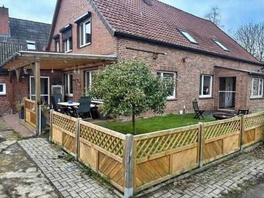 Seitenansicht mit Hintereingang