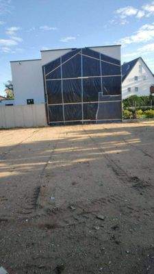 Grundstück &amp; Nachbar-Haus