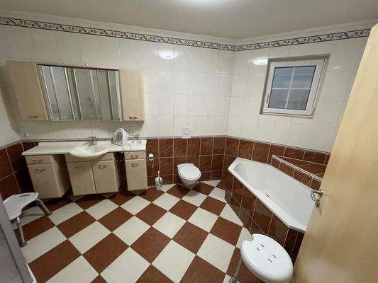 Bad mit Wanne in ELW