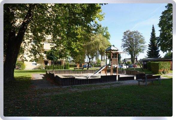 Anlage mit Spielplatz