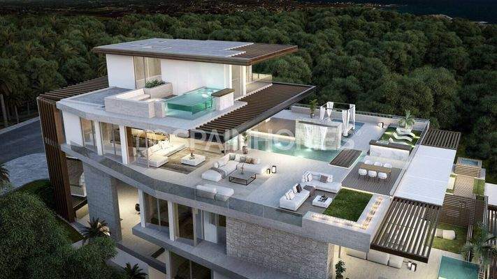 Unique Beachfront Project in Estepona with Luxury Apartment
