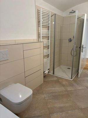  Teilansicht Badezimmer mit Fussbodenheizung