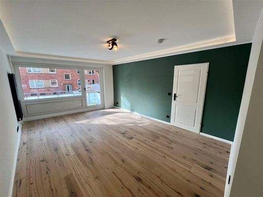 Wohnzimmer mit Balkon 1 