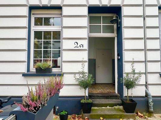 Freundlich gestalteter Eingangsbereich