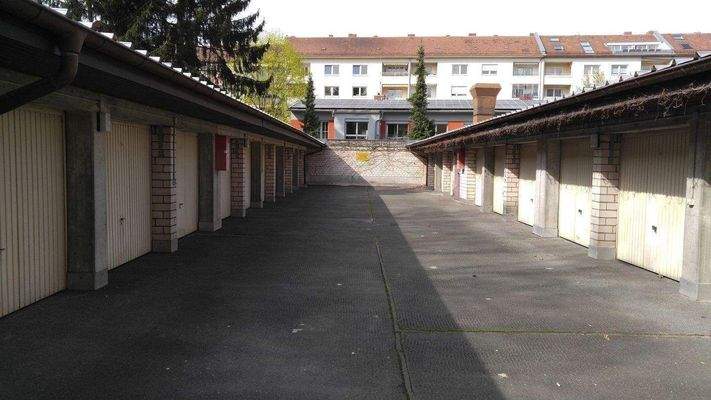 Veillodterstr. 31 Garagenhof komplett.jpg