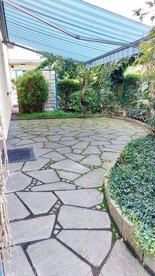 Haushälfte Terrasse