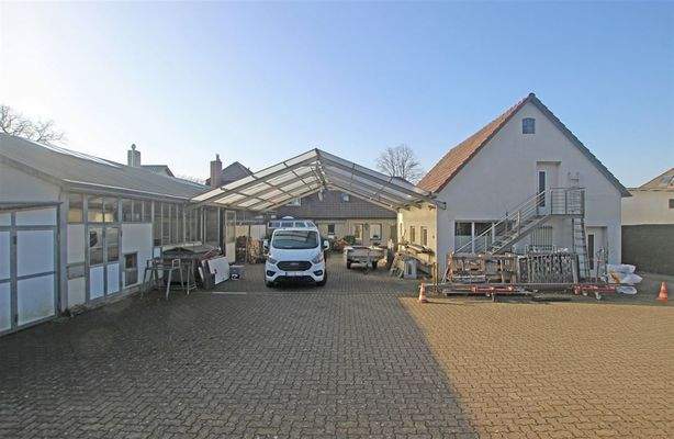 Halle Hof Nebengebäude