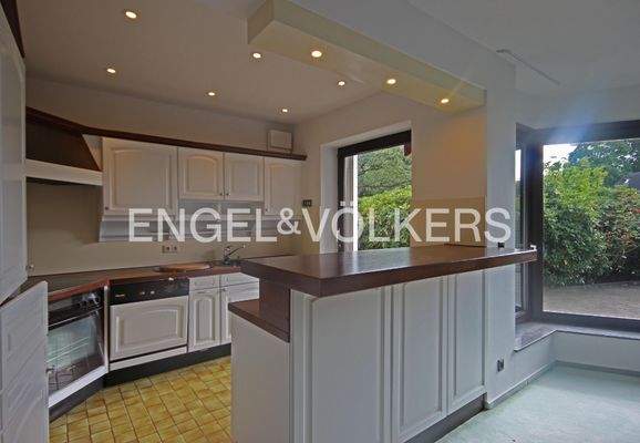 Landhausküche mit Tresen