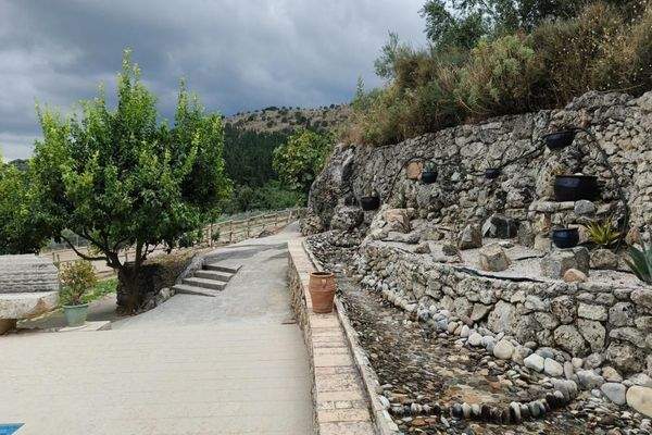 Kreta, Pemonia: Ruhiges und weitläufiges Anwesen zu verkaufen