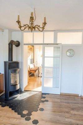 EG Diele mit Blick ins Esszimmer - (KI generiert)