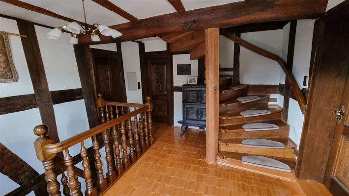 Treppe u. Diele 2. Stock