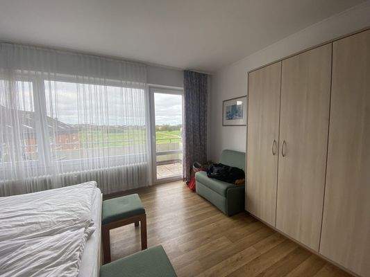 ... mit Zugang zum zweiten Balkon