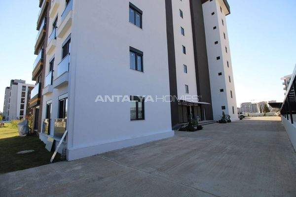 Spacious Flats in a Project with Pool in Altıntaş Antalya