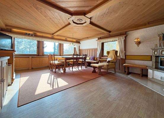 Hobbyraum mit Kamin (UG)