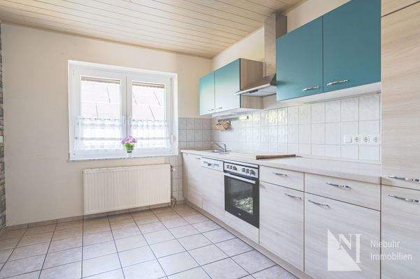 Küche mit EBK im EG