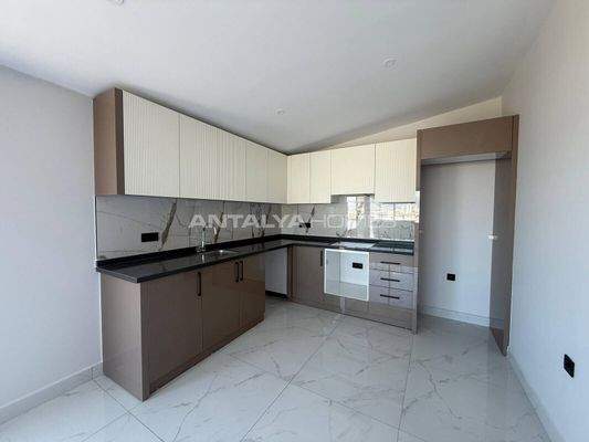 Sea-View Properties in a Complex near the Beach in Alanya