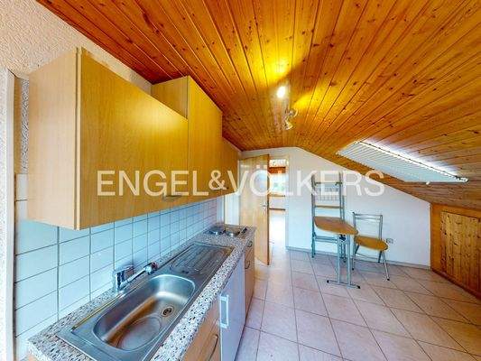 Küchen- Und Essbereich im Dachgeschoss