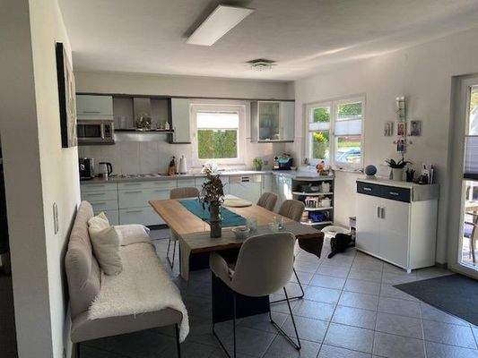 Küche und Essbereich