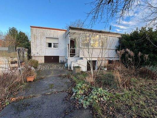 Vorderansicht vom Bungalow