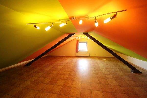 zusätzlicher Hobbyraum Dachgeschoss