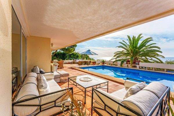 Überdachte Terrasse