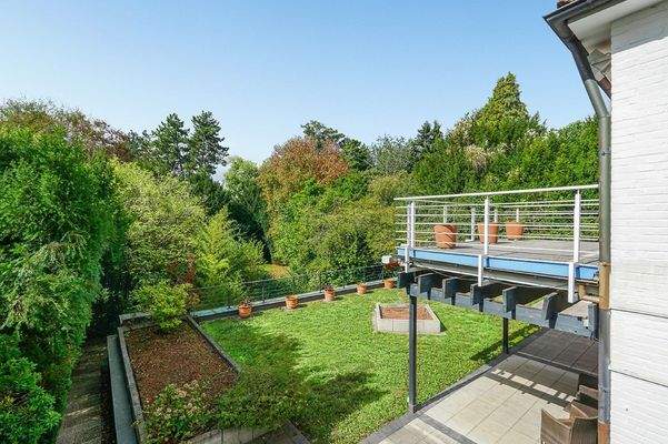 Der Balkon und Garten