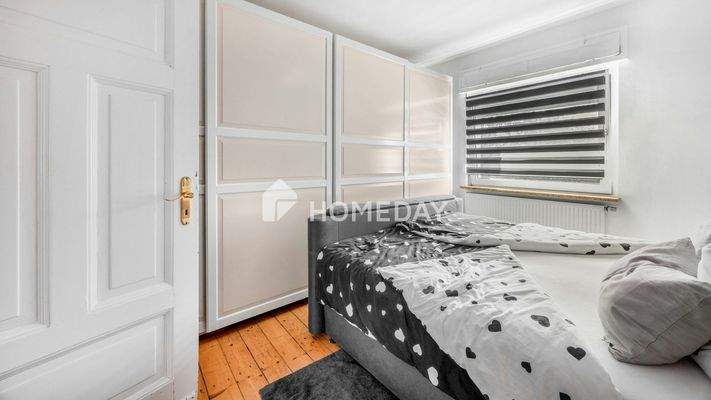 1. OG Schlafzimmer 1