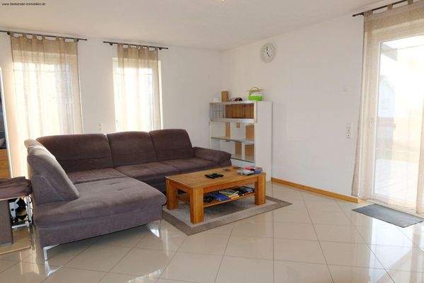 Wohnen mit Zugang Terrasse u. Garten