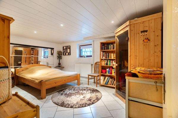 Schlafzimmer mit Sauna Kellergeschoss