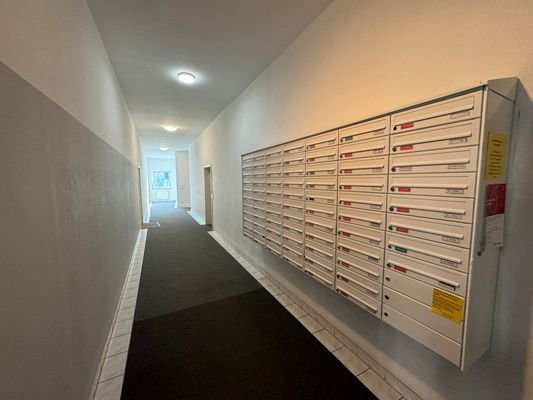 Briefkastenanlage EG.JPG